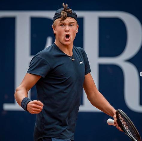 走小球迷帽 走小球迷帽