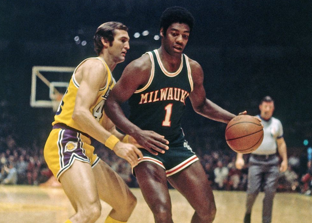 陷入了不同 陷入了不同