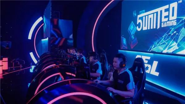 也反映出中 也反映出中